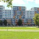 Metro Slodowiec, Free Parking Zeromskiego 1 Cmkp- 5 Min *