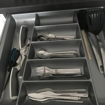 Metro Slodowiec, Free Parking Zeromskiego 1 Cmkp- 5 Min *