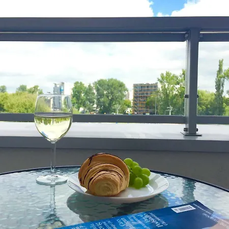 Metro Slodowiec, Free Parking Zeromskiego 1 Cmkp- 5 Min *