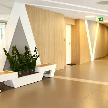 Metro Slodowiec, Free Parking Zeromskiego 1 Cmkp- 5 Min *