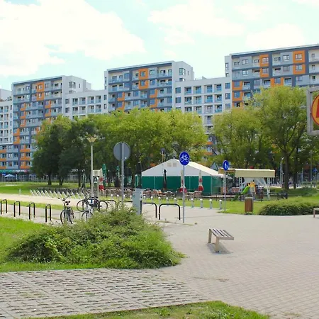 Daire Metro Slodowiec, Free Parking Zeromskiego 1 Cmkp- 5 Min Varşova