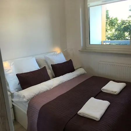 Metro Slodowiec, Free Parking Zeromskiego 1 Cmkp- 5 Min