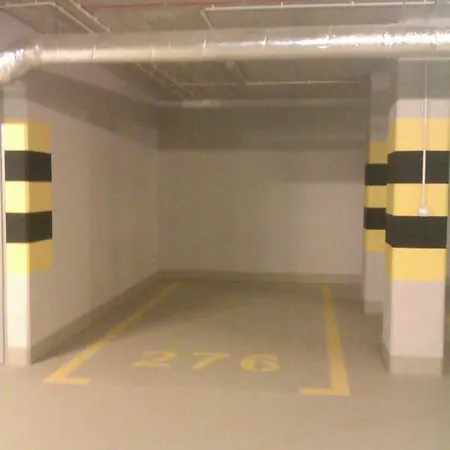 Metro Slodowiec, Free Parking Zeromskiego 1 Cmkp- 5 Min דירה ורשה