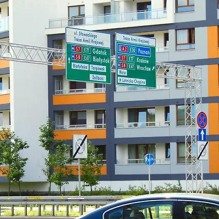 Metro Slodowiec, Free Parking Zeromskiego 1 Cmkp- 5 Min דירה ורשה