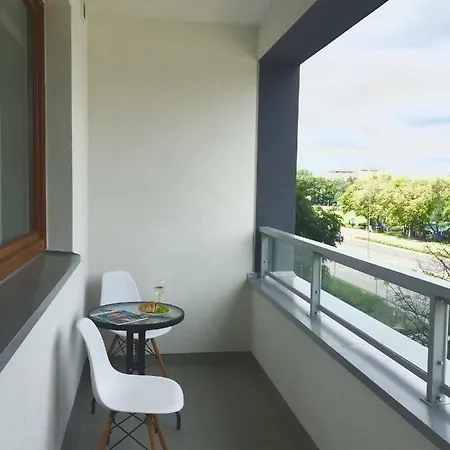 Apartment Metro Slodowiec, Free Parking Zeromskiego 1 Cmkp- 5 Min Warsaw